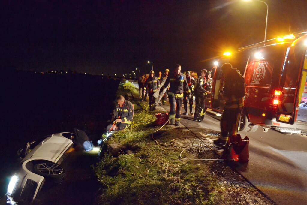 Voertuig te water, bestuurder spoorloos