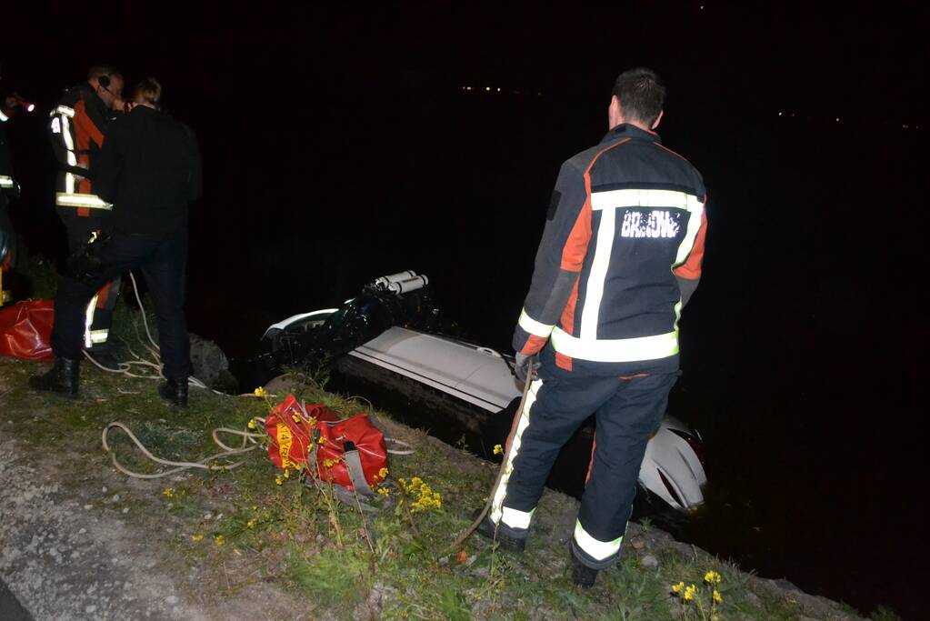 Voertuig te water, bestuurder spoorloos