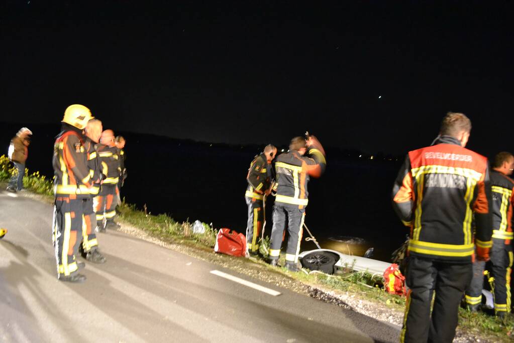 Voertuig te water, bestuurder spoorloos