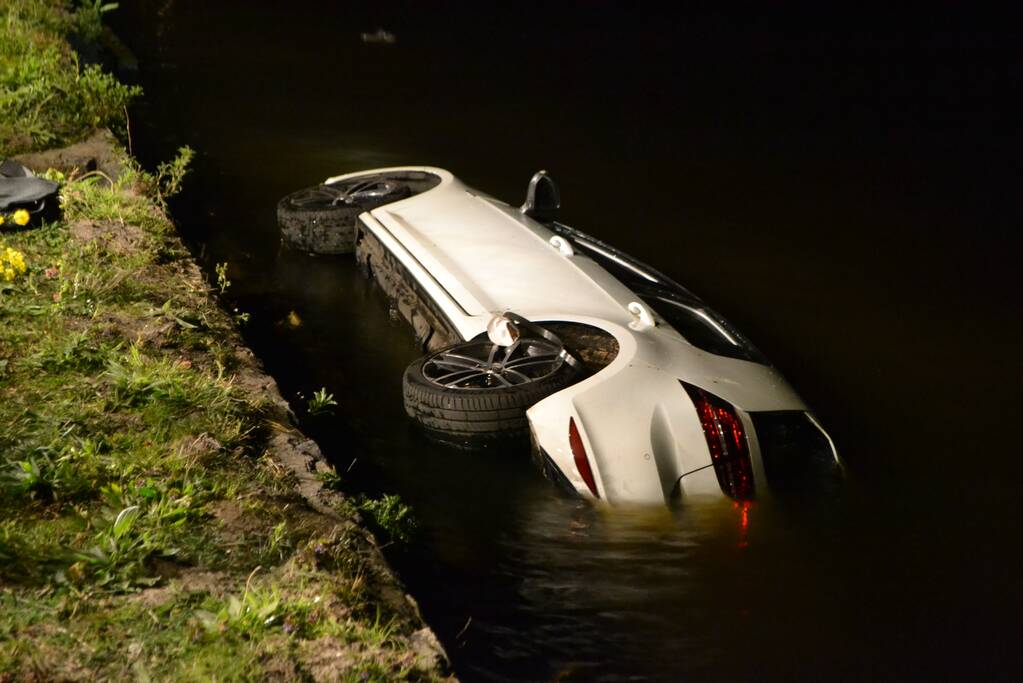 Voertuig te water, bestuurder spoorloos