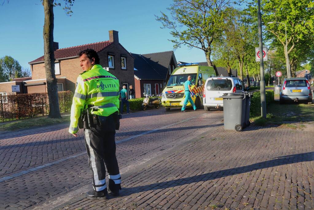 Scooterbestuurster gewond bij aanrijding met auto