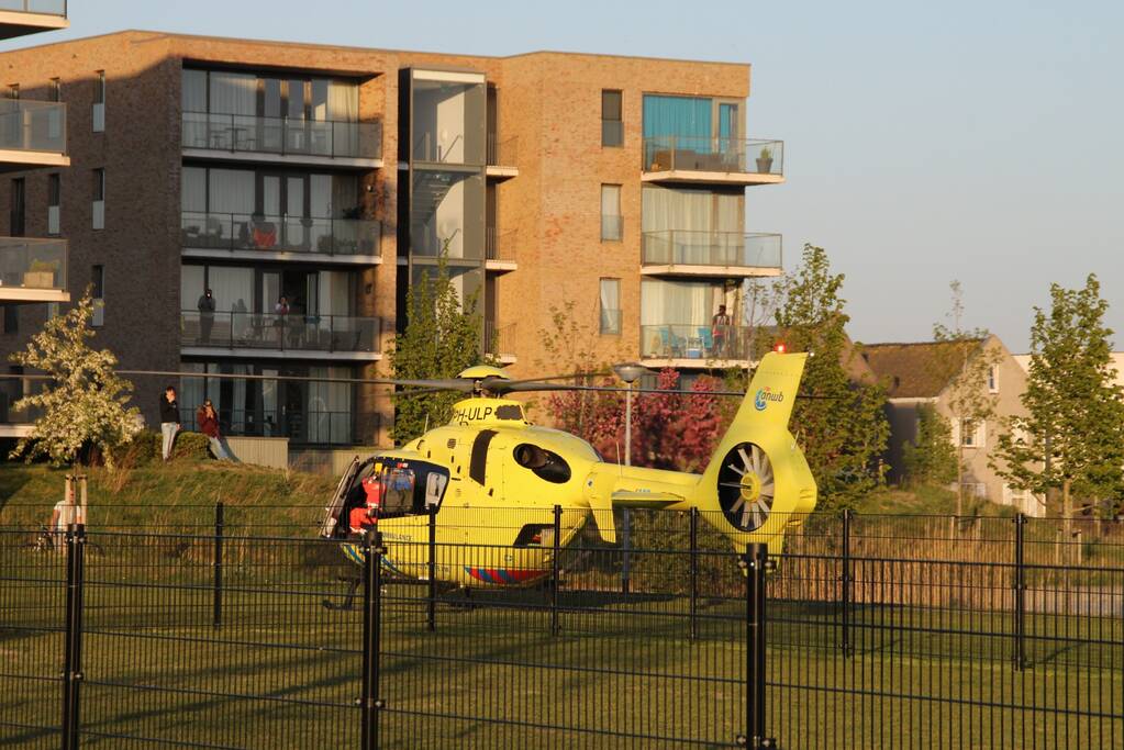 Traumahelikopter inzet trekt veel bekijks