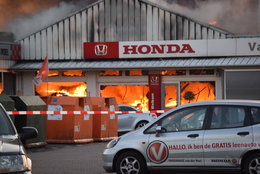 Grote brand bij Honda garage