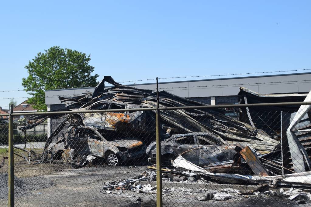 Uitgebreid onderzoek na brand bij Honda garage