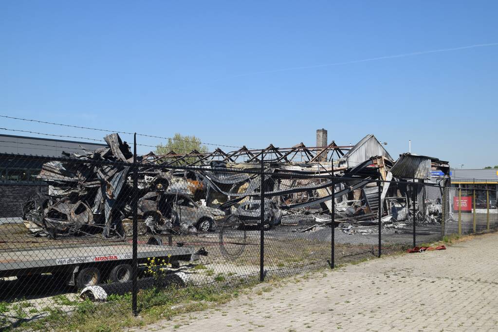 Uitgebreid onderzoek na brand bij Honda garage
