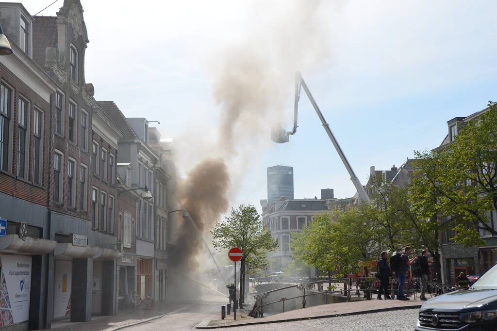 Grote brand bij Discus Muziek