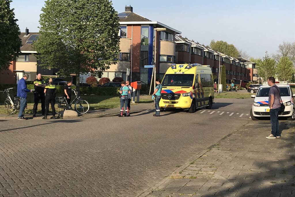 Fietser gewond na aanrijding met personenauto