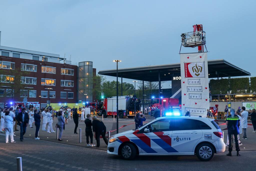 Eerbetoon aan zorgpersoneel in coronatijd