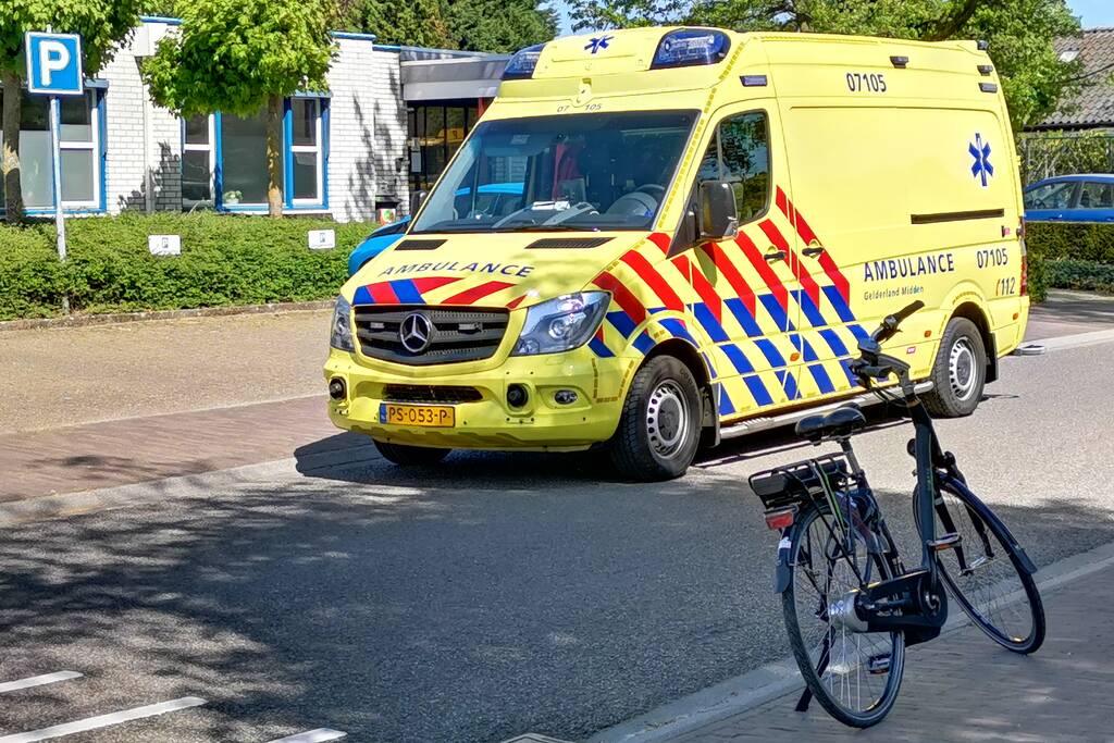 Fietsster gaat onderuit en raakt gewond