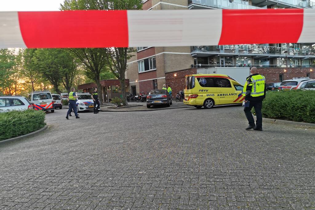 Persoon overleden na val van flatgebouw