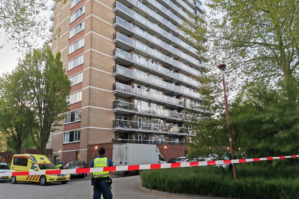 Persoon overleden na val van flatgebouw