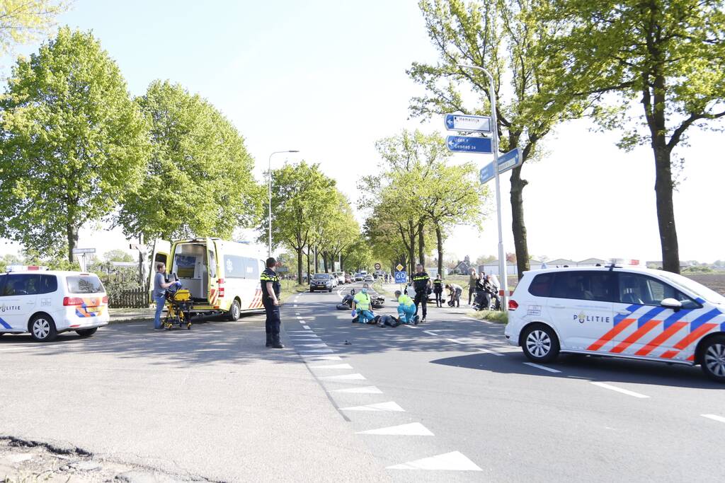 Automobilist botst op stilstaande motor