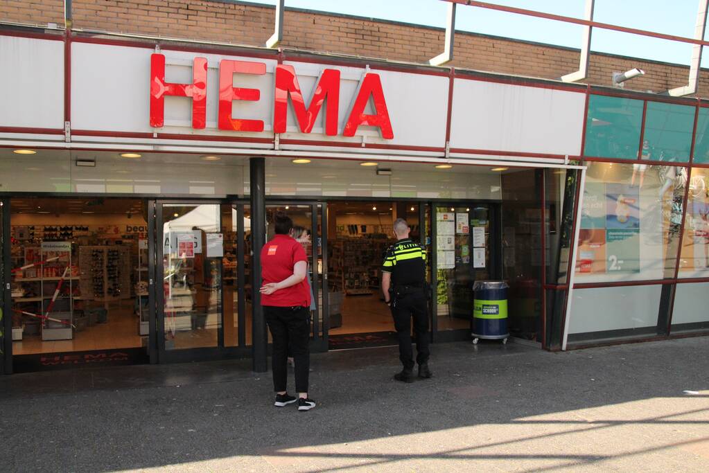 Hema winkelcentrum Emiclaer ontruimd na brand
