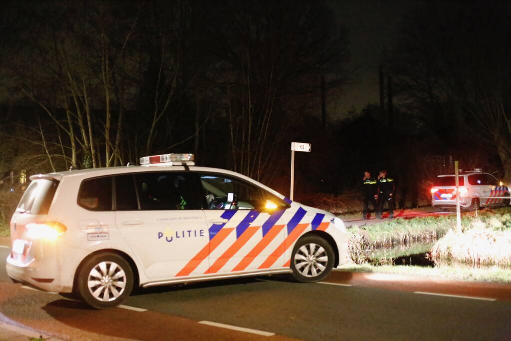 Motorrijder overleden na crash tegen boom