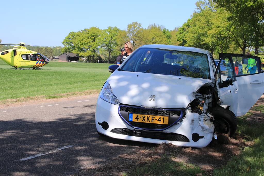 Motorrijder ernstig gewond bij ongeval op kruising