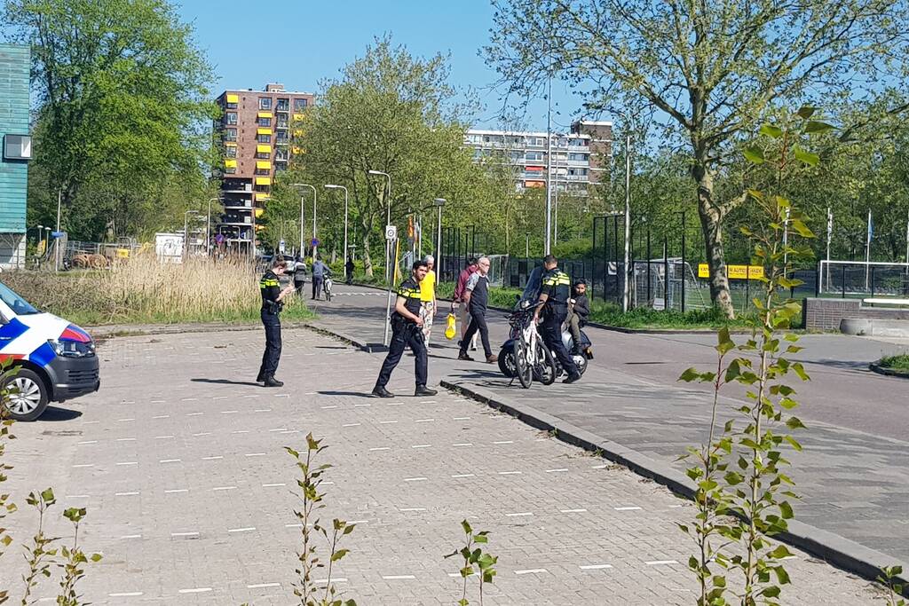 Politie voert controles uit bij scooterrijders