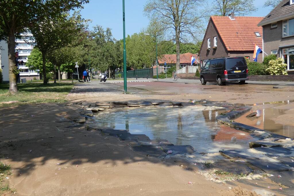 Gesprongen waterleiding zorgt voor verfrissing