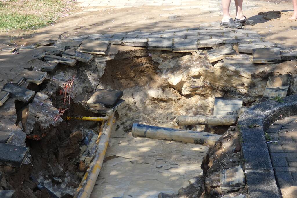 Gesprongen waterleiding zorgt voor verfrissing
