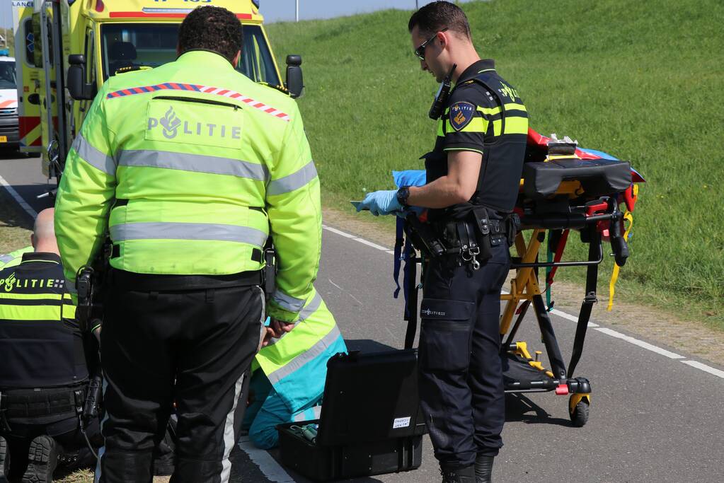 Scooterrijder en wielrenner komen met elkaar in botsing