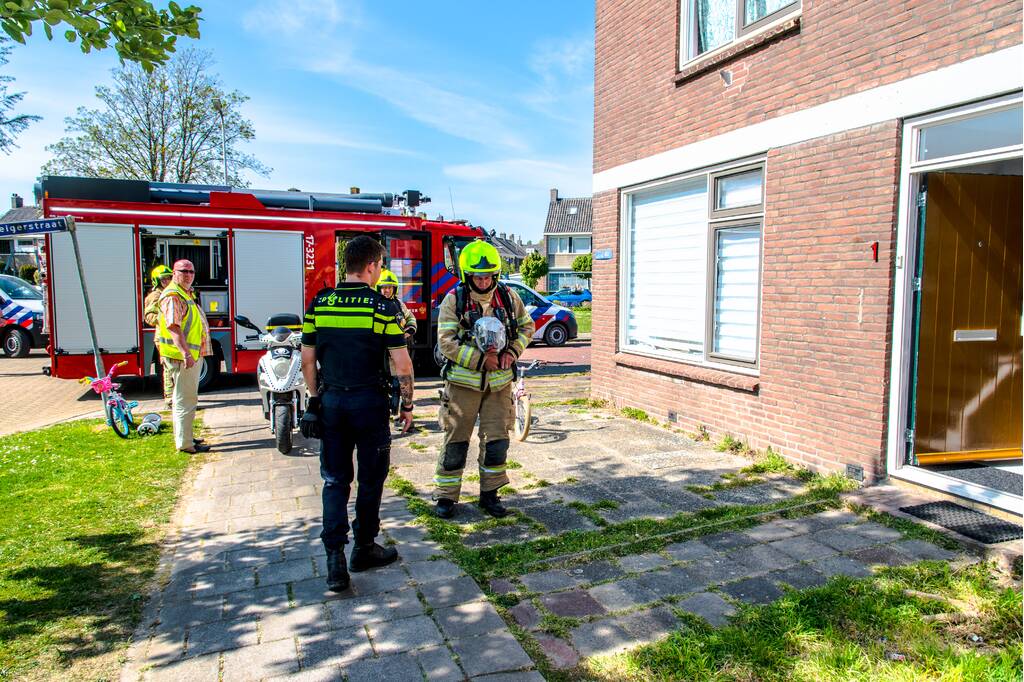 Brandweer rukt uit voor keukenbrand in woning