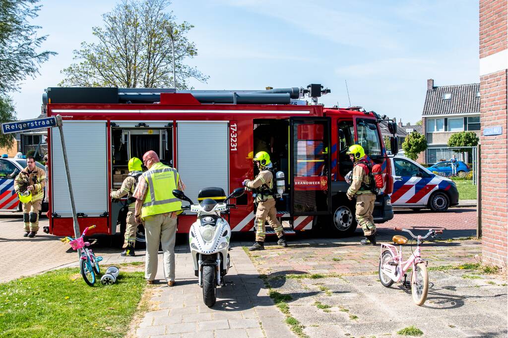 Brandweer rukt uit voor keukenbrand in woning