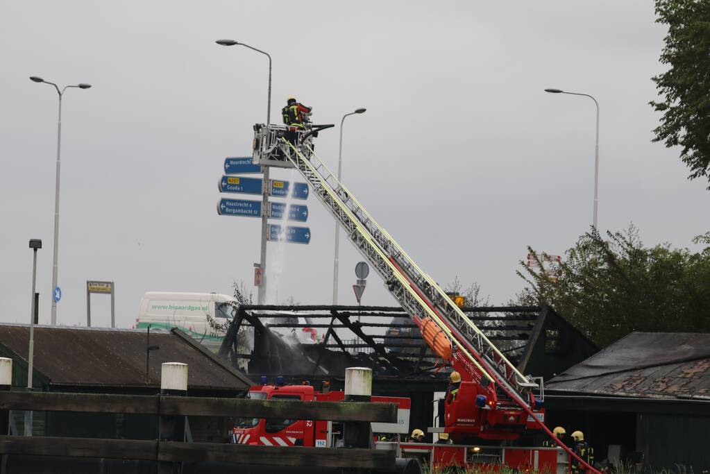 Grote uitslaande brand in industriepand