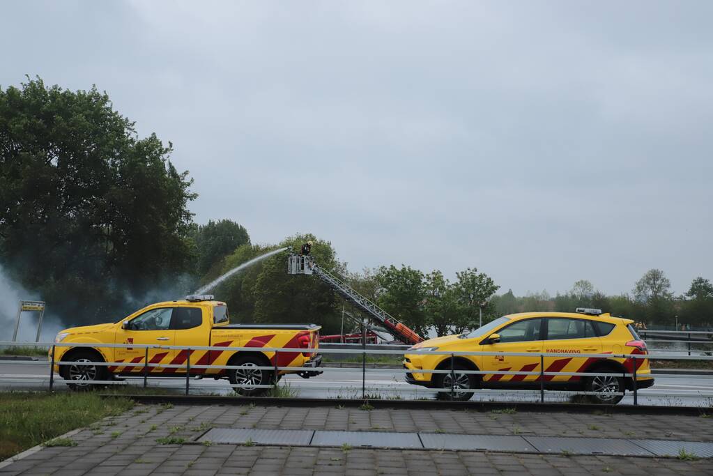 Grote uitslaande brand in industriepand