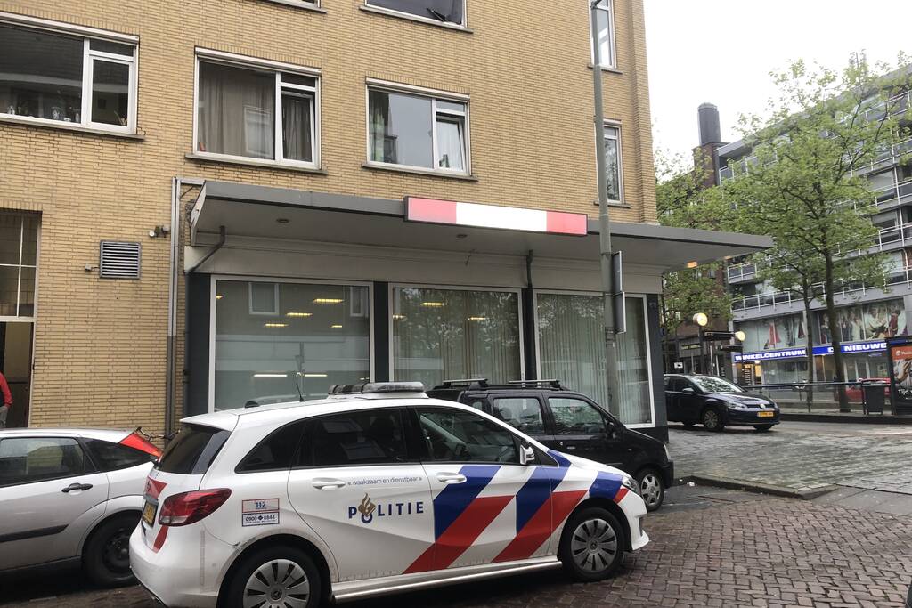 Persoon gewond na val twee hoog