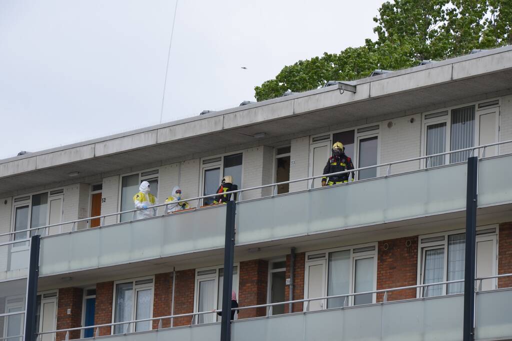 Man uit woning gehaald