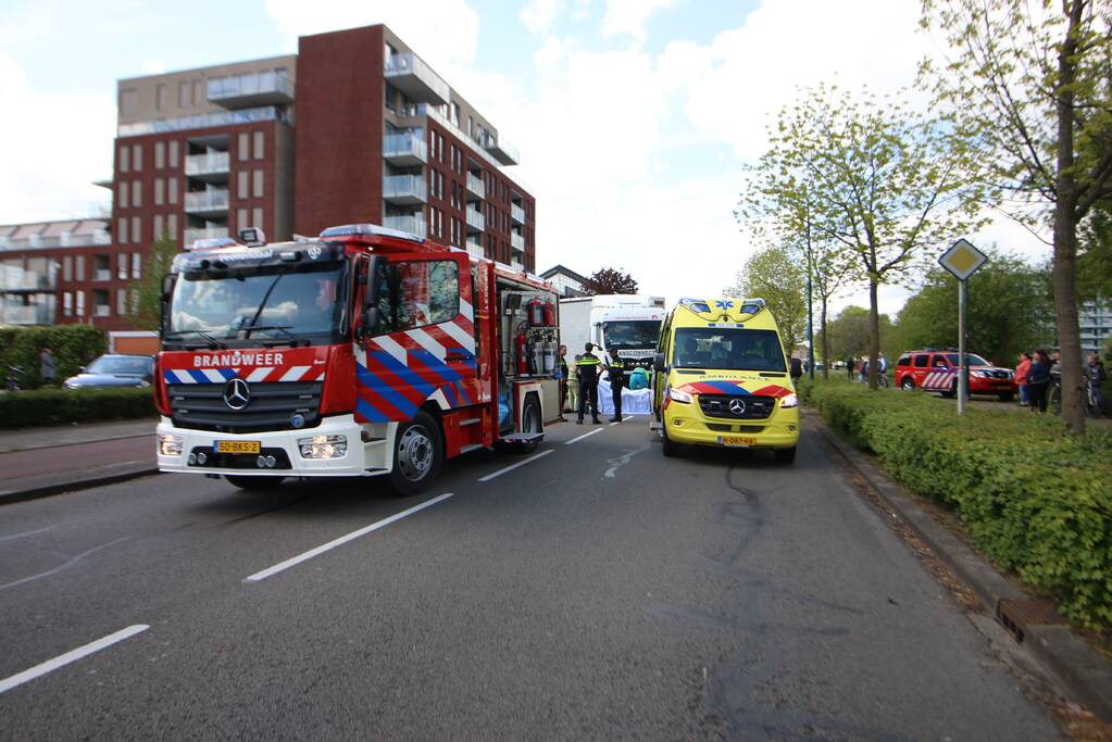 Fietser ernstig gewond bij ongeval met vrachtwagen