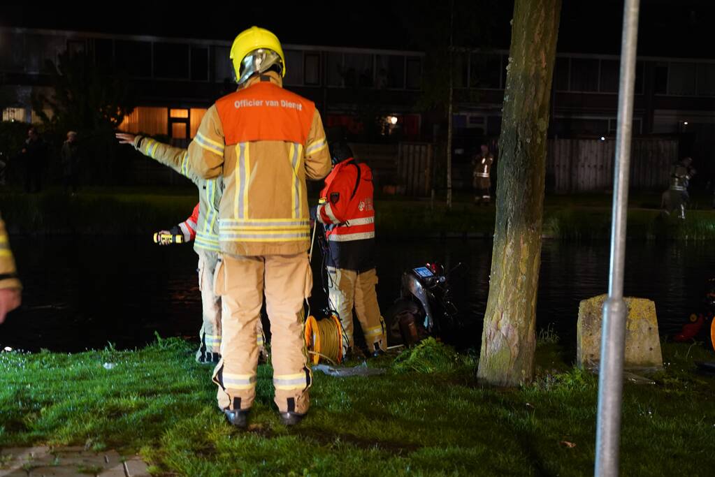 Scooter in het water aangetroffen