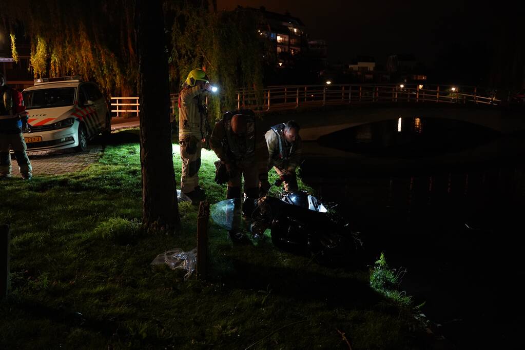 Scooter in het water aangetroffen