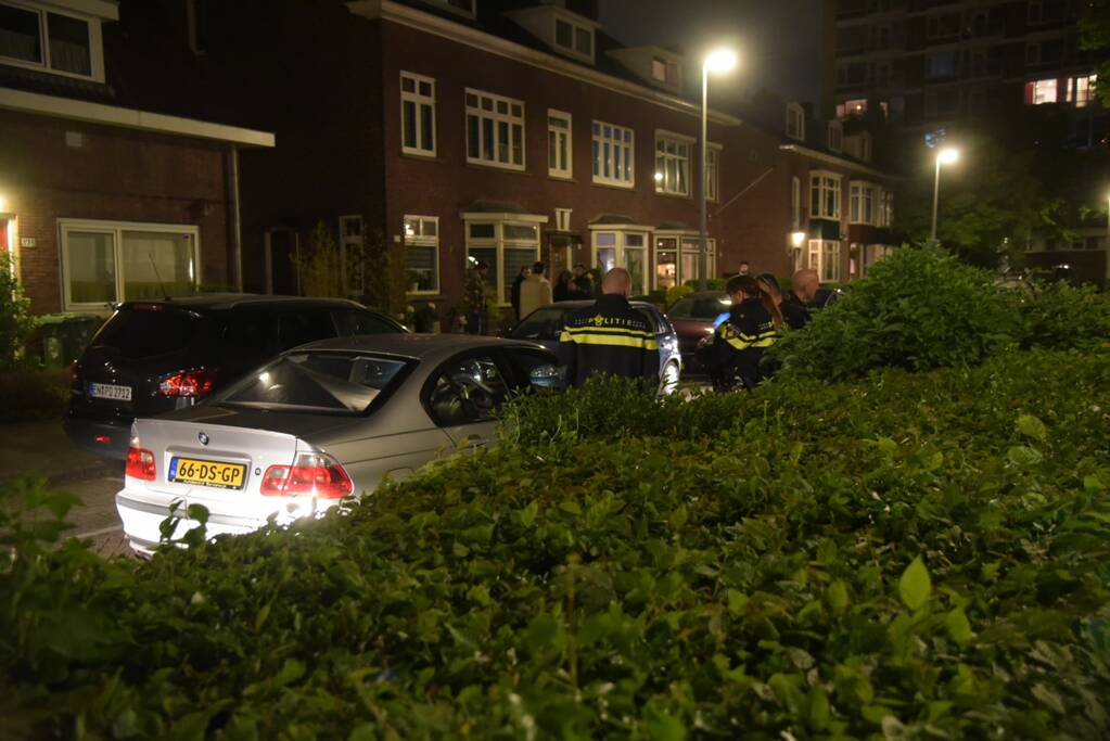 Drie personen aangehouden na ruzie, politie lost waarschuwingsschot
