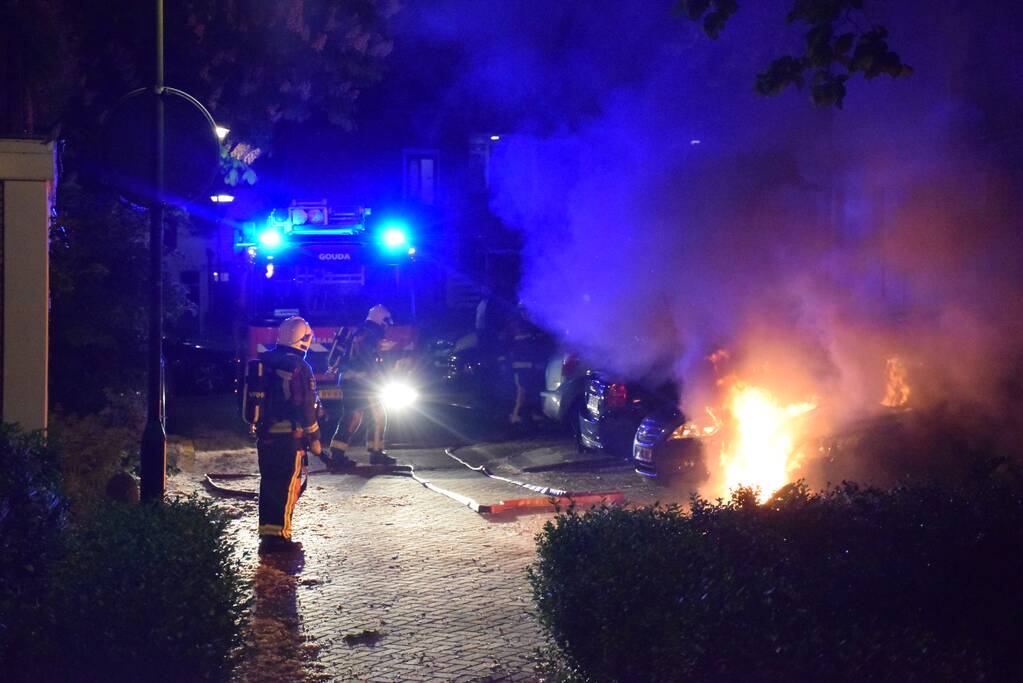 Opnieuw auto in de brand