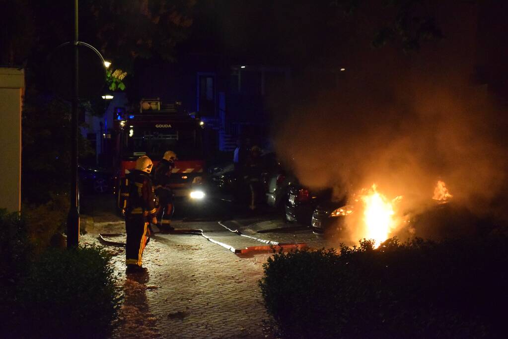 Opnieuw auto in de brand
