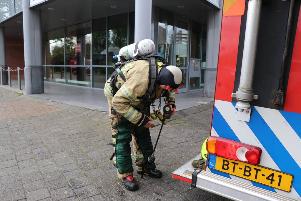 Brand in afvoerkanaal van winkel