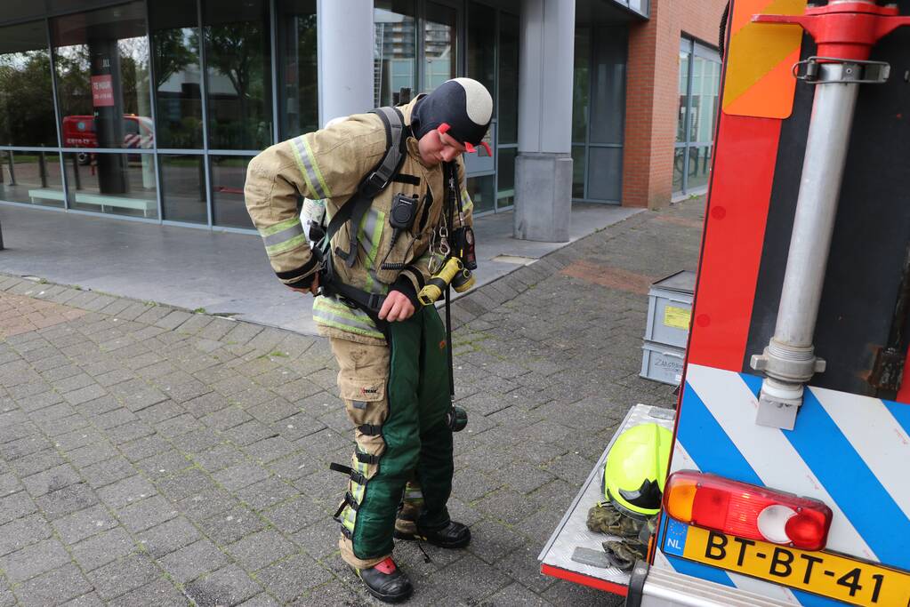 Brand in afvoerkanaal van winkel