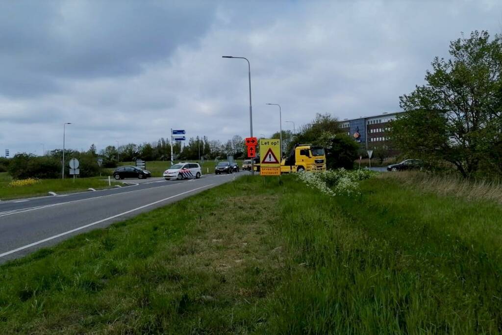 Auto zwaar beschadigd na aanrijding