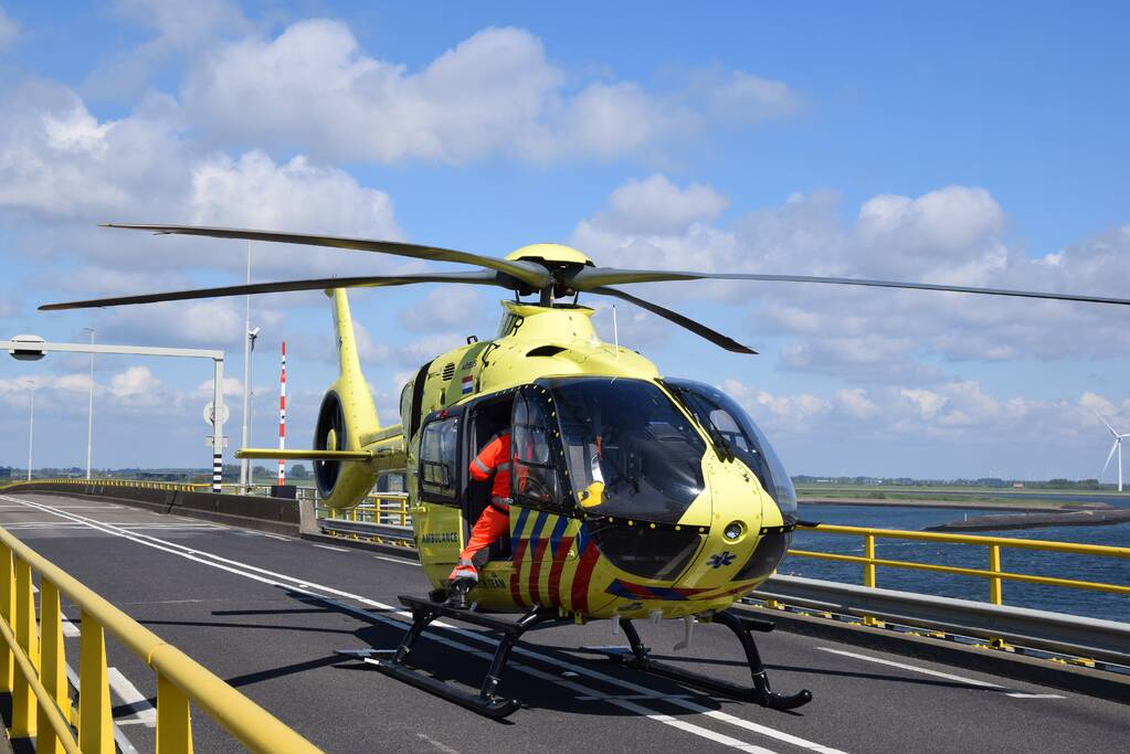 Wielrenner overleden na frontale botsing op Zeelandbrug