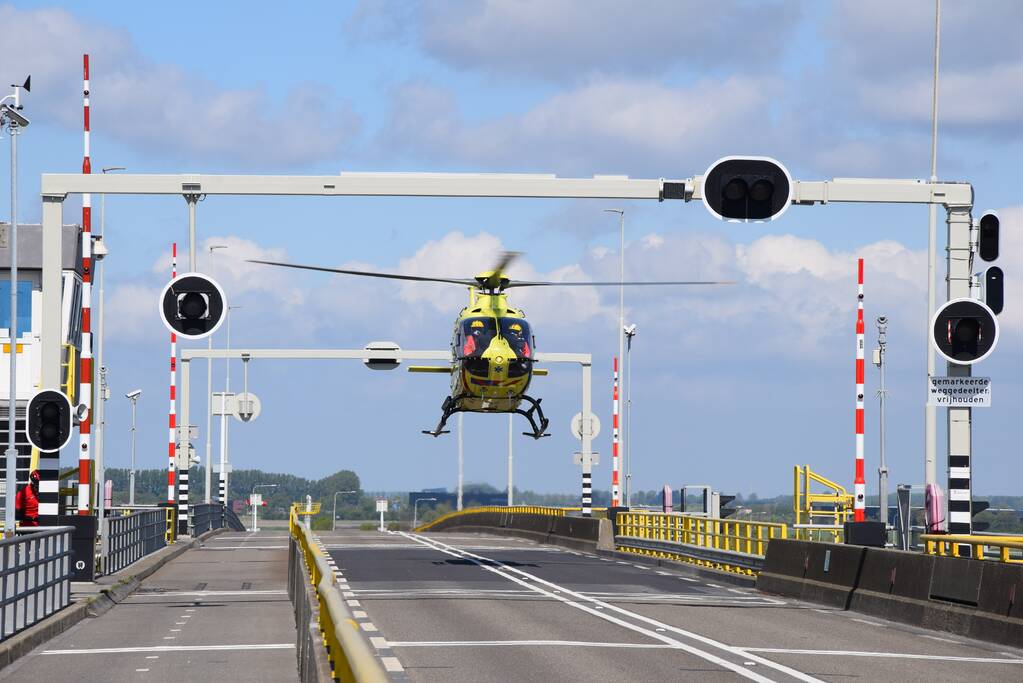 Wielrenner overleden na frontale botsing op Zeelandbrug