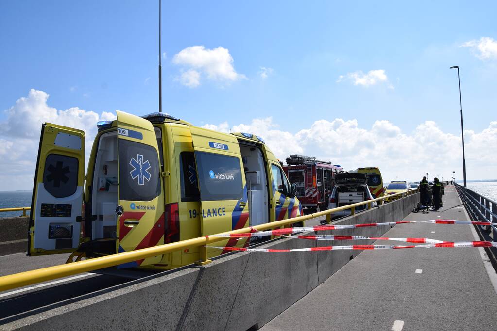 Wielrenner overleden na frontale botsing op Zeelandbrug