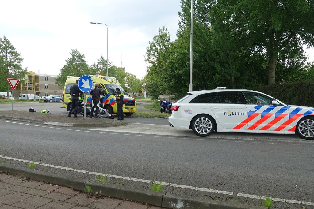 Motorrijder gewond bij glijpartij
