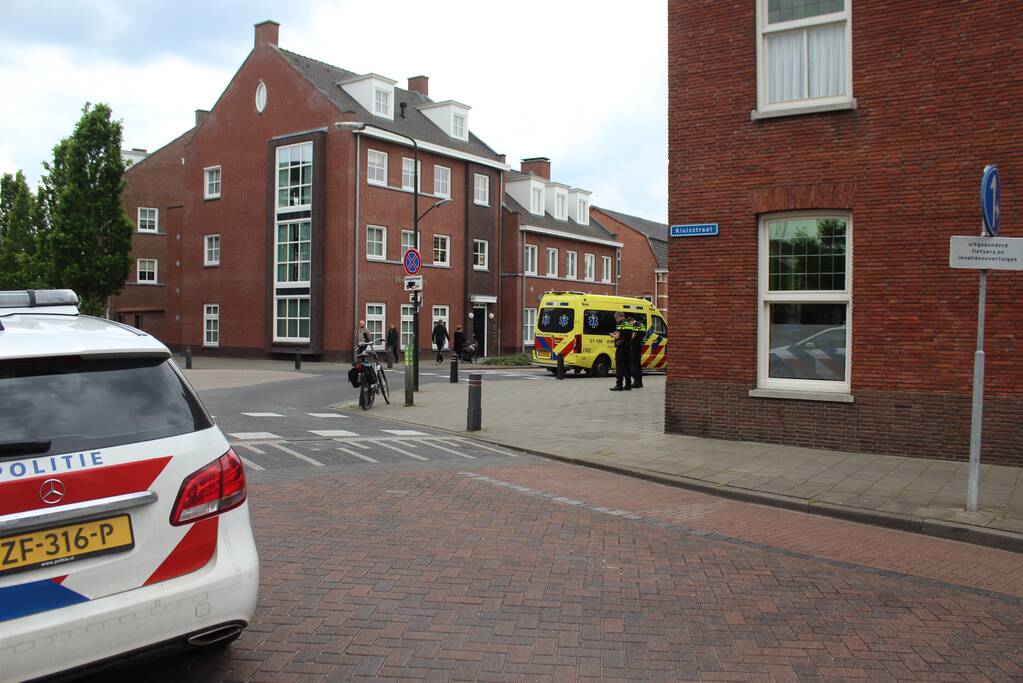 Automobilist laat fietster hulpeloos achter na ongeval