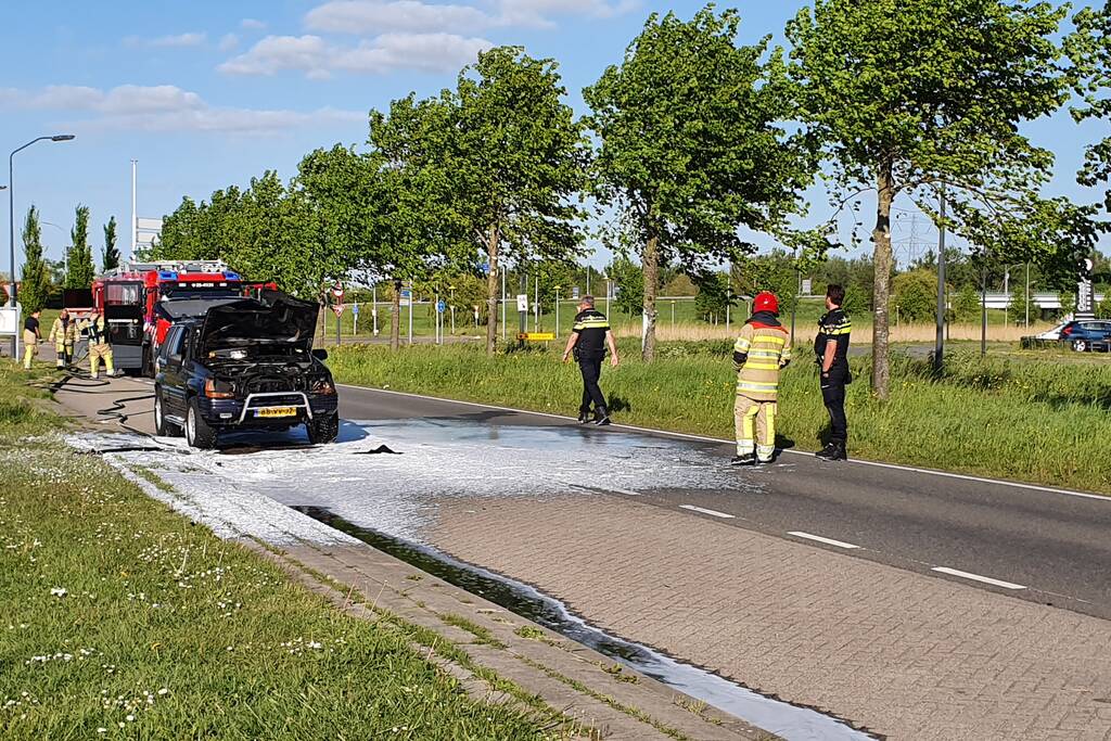 Veel rook bij autobrand