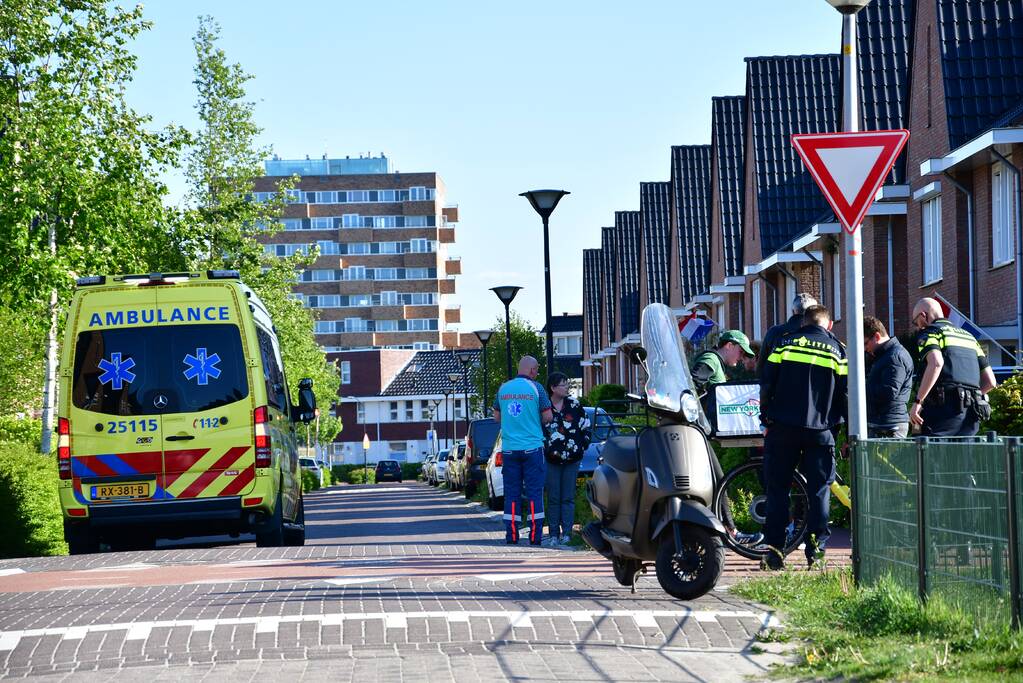Pizzabezorger gewond na aanrijding met scooter