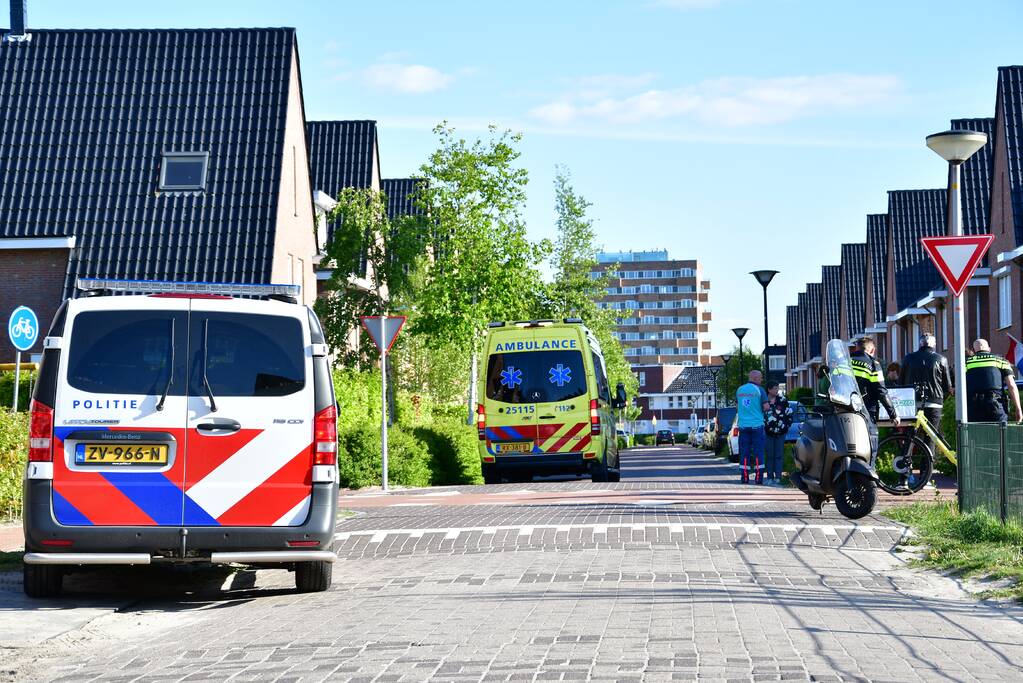 Pizzabezorger gewond na aanrijding met scooter