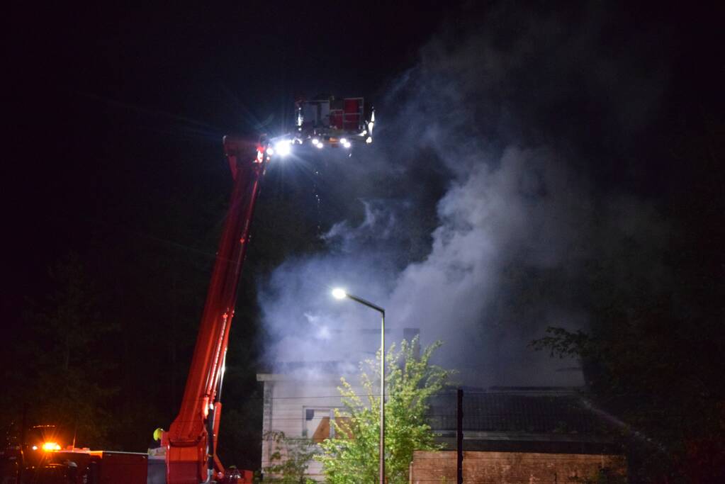 Uitslaande brand in leegstaande villa