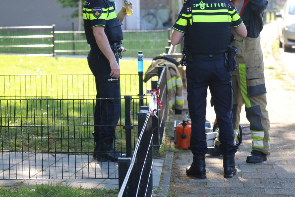 Politie doet uitgebreid onderzoek in woning