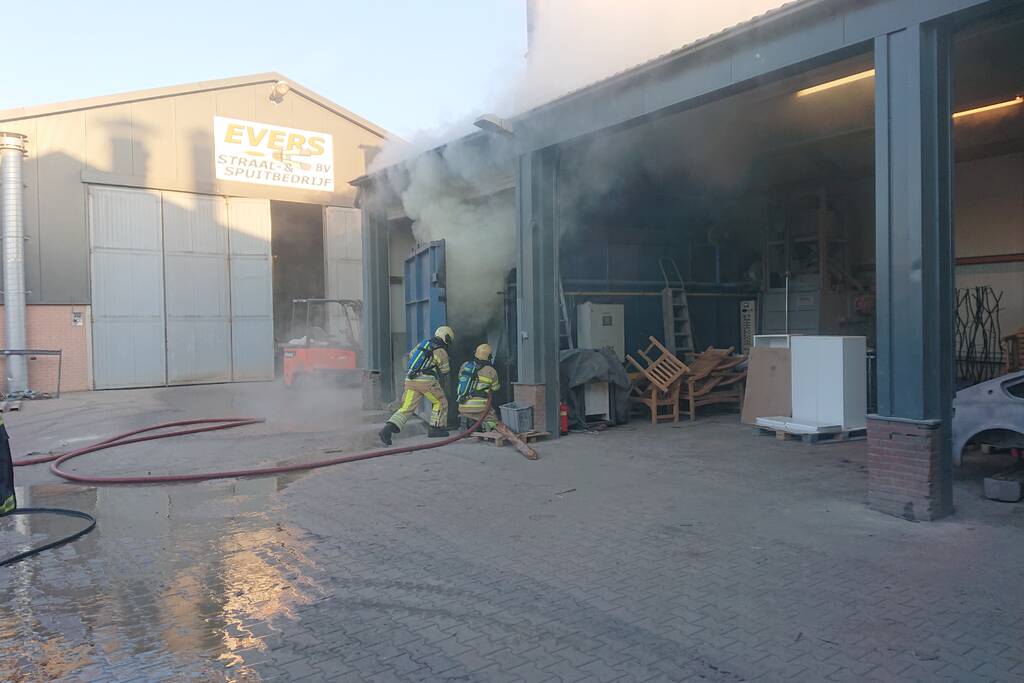 Brand bij straal en spuitbedrijf Evers