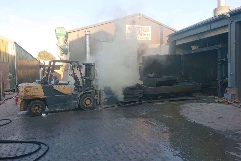 Brand bij straal en spuitbedrijf Evers